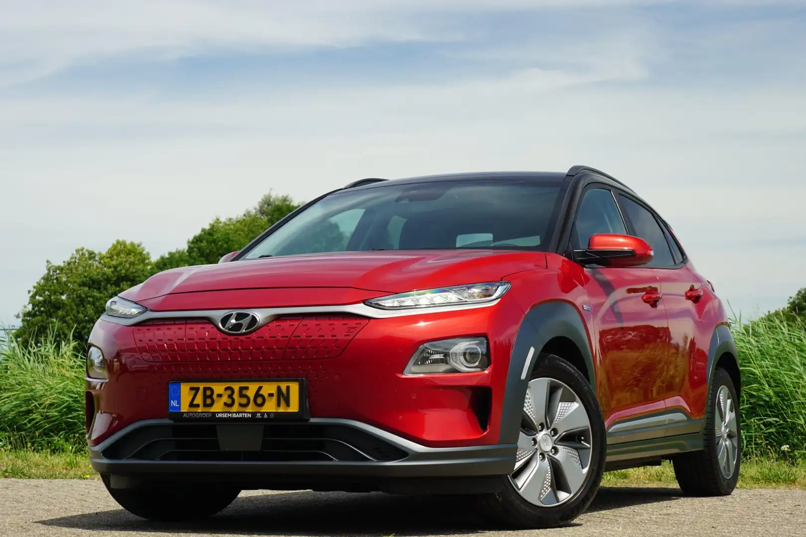 Hyundai KONA EV Premium 64 kWh Warmtepomp | Pulse Red | Leder/S Red - 2