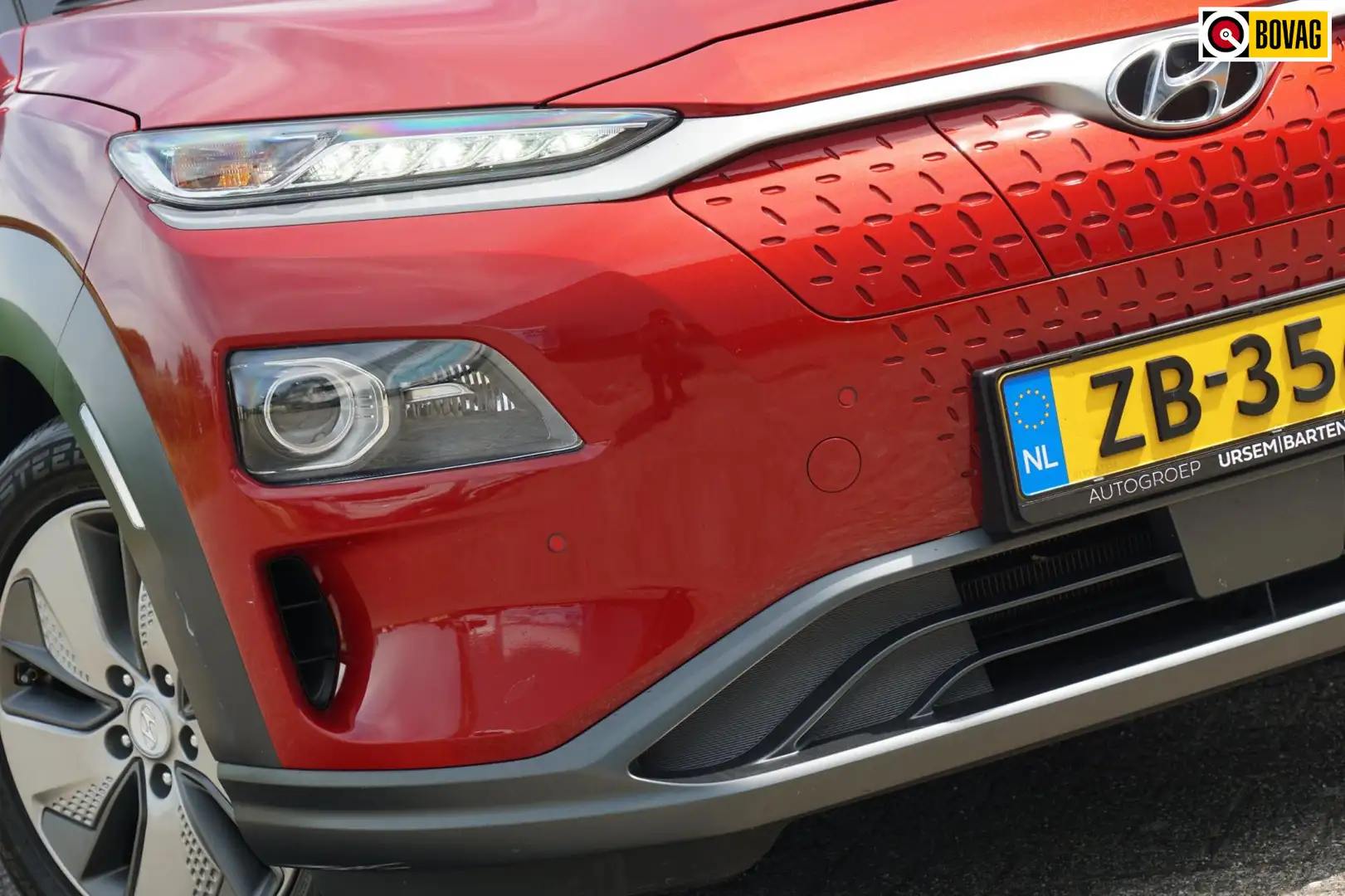 Hyundai KONA EV Premium 64 kWh Warmtepomp | Pulse Red | Leder/S Red - 1