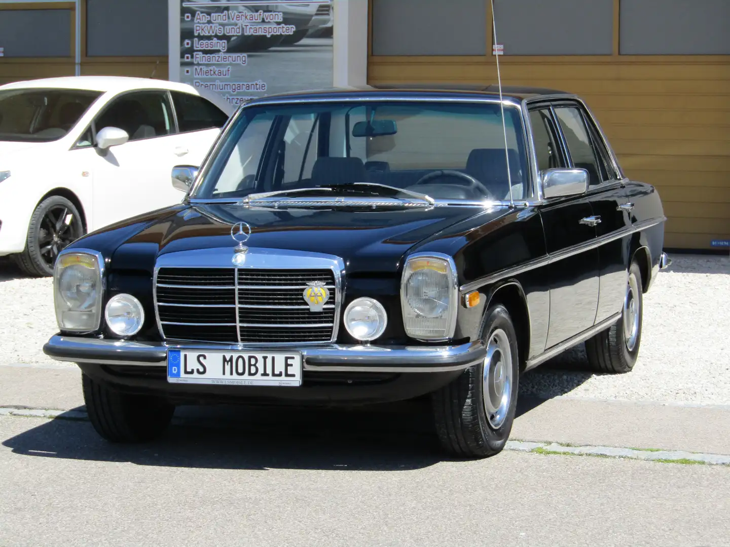 Mercedes-Benz 200 W115 /8 H-Kennzeichen crna - 1
