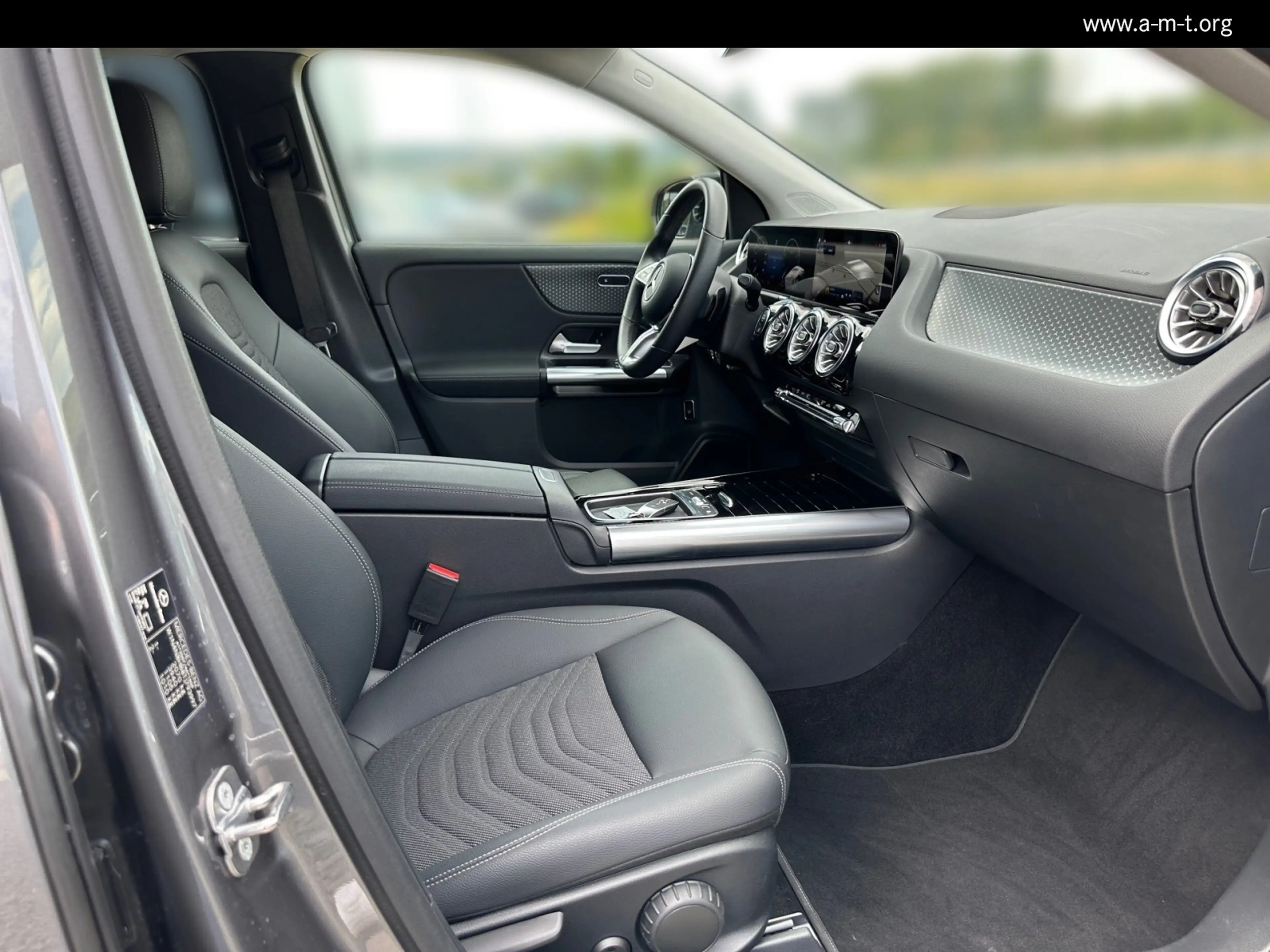 Mercedes-Benz GLA 200 GLA 200 Progressive*Distronic*Keyless-Go*AHK Navi — photo 14