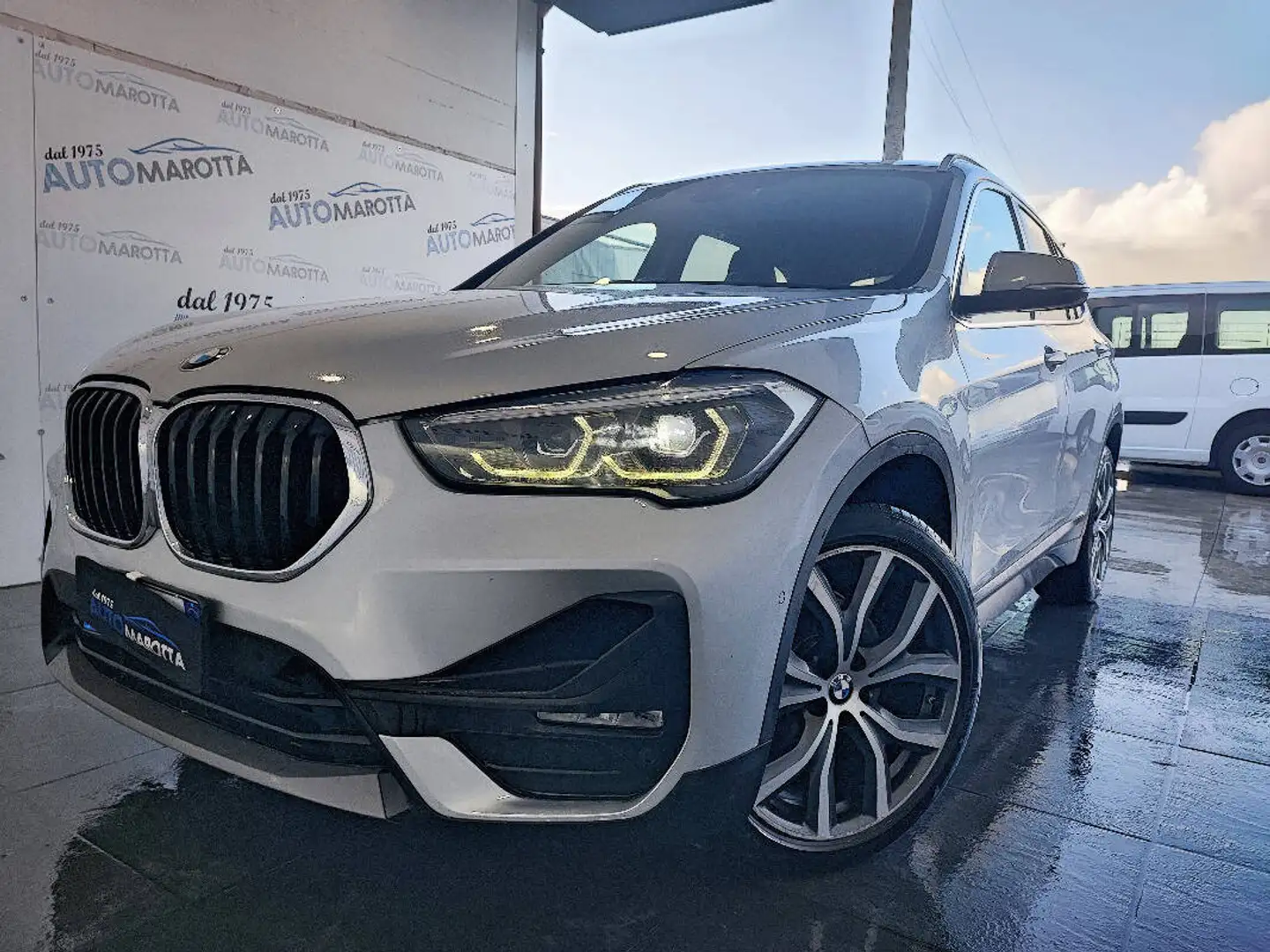 BMW X1 Xdrive18d Sport RESTYLING! TAGLIANDI BMW! Argento - 2