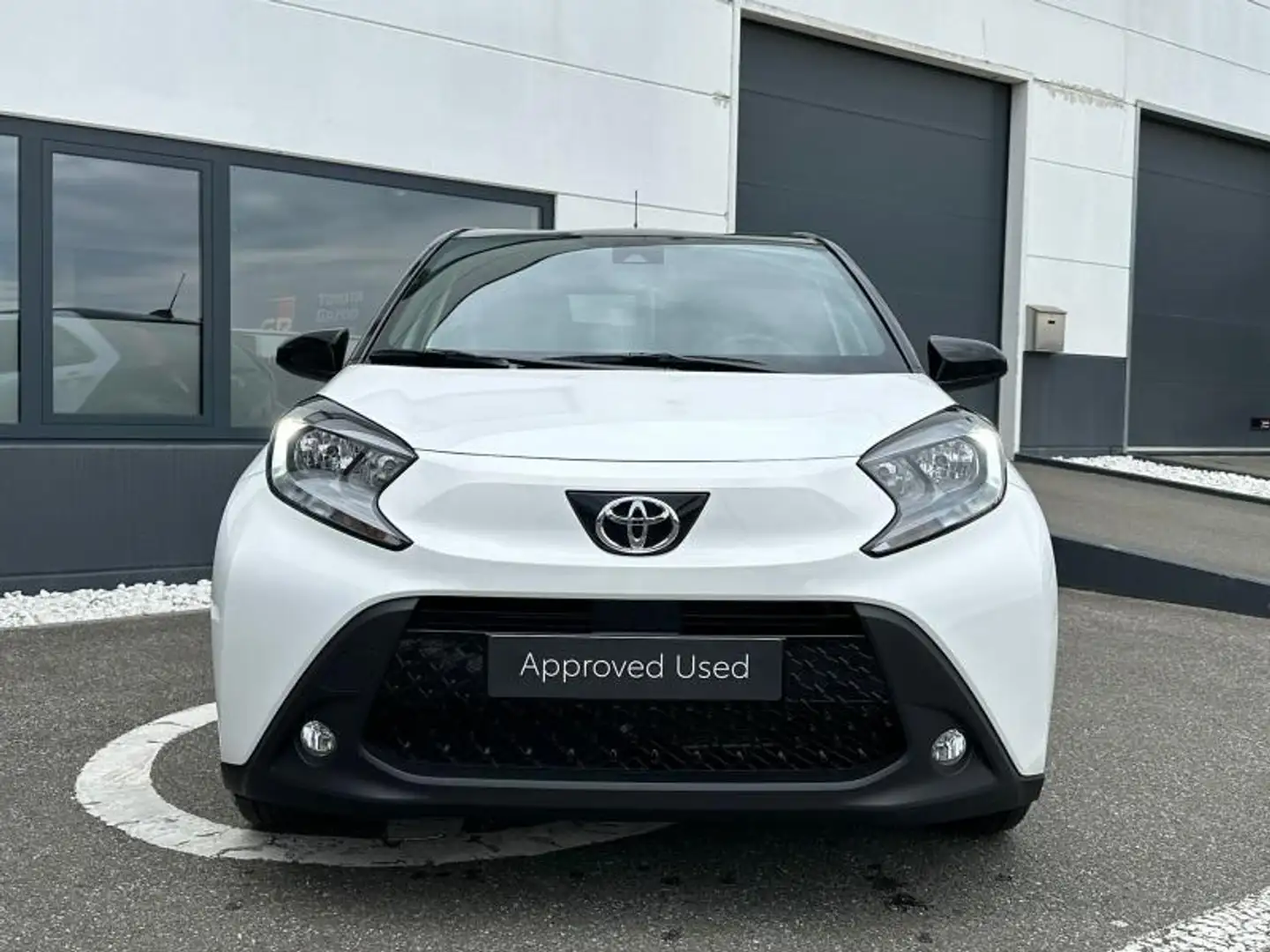 Toyota Aygo X pulse Wit - 2