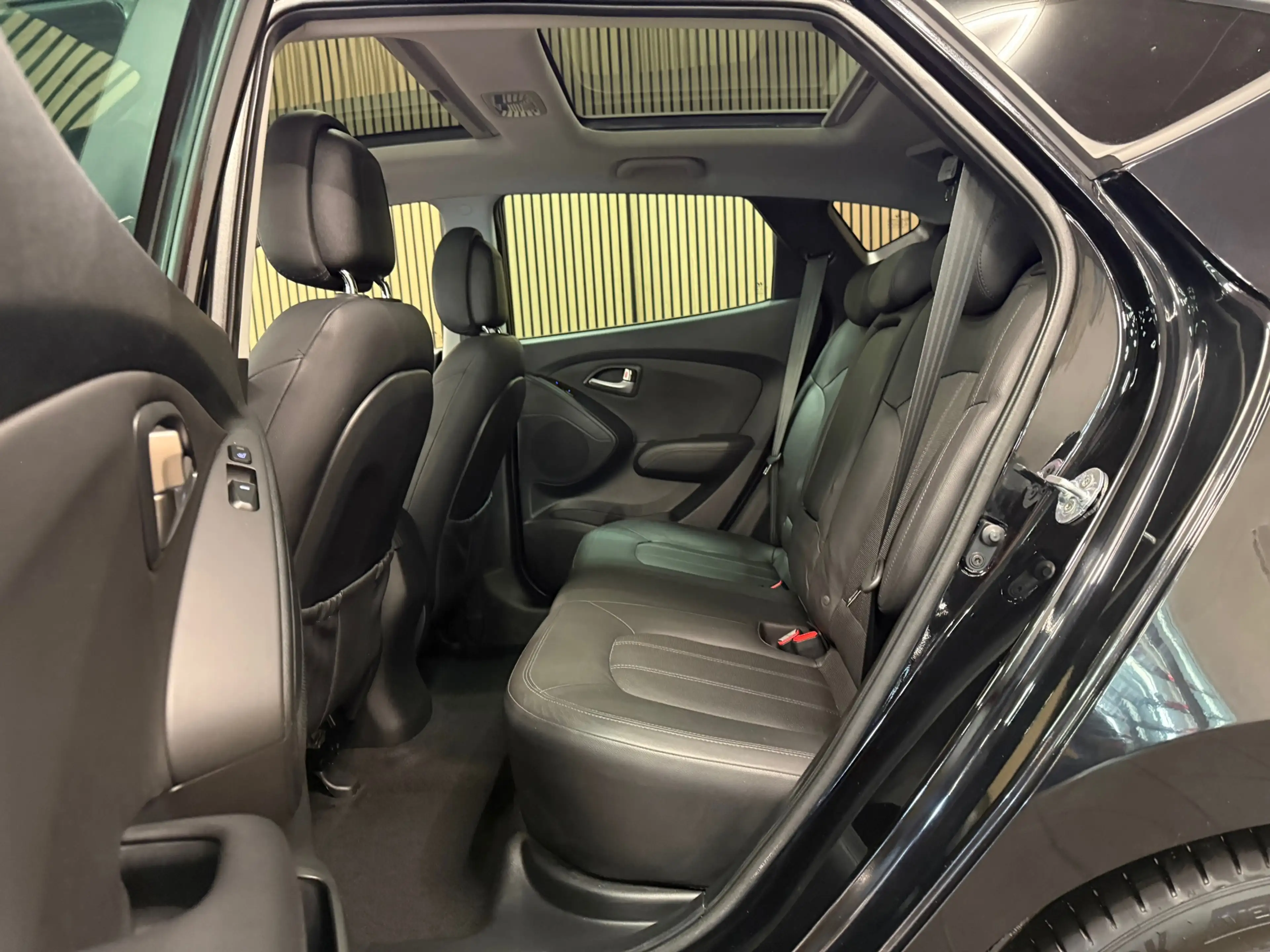 Hyundai iX35 2.0i i-Catcher * Trekhaak / Panoramadak / Camera / — photo 21