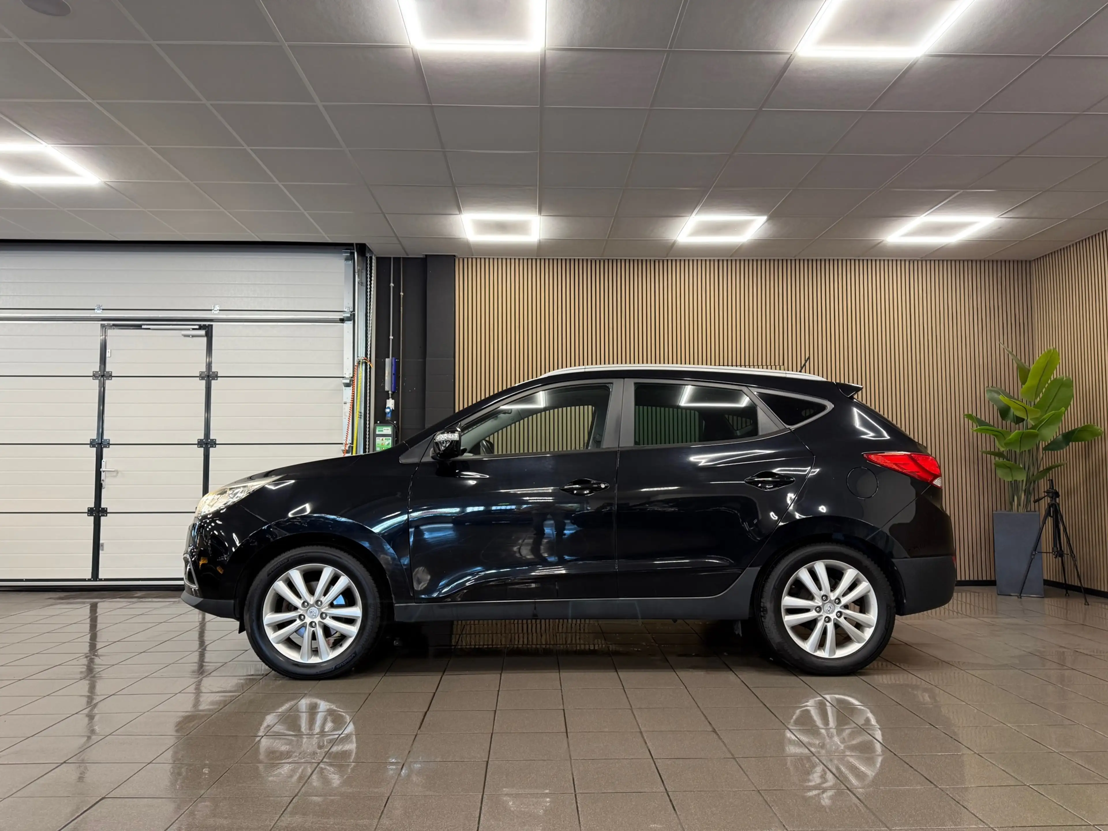 Hyundai iX35 2.0i i-Catcher * Trekhaak / Panoramadak / Camera / — photo 2