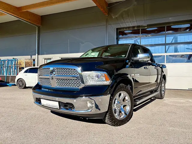 Dodge RAM Ram 1500 Laramie Crew Cab