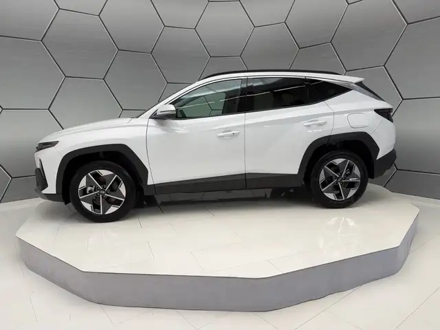 Hyundai Tucson view 3