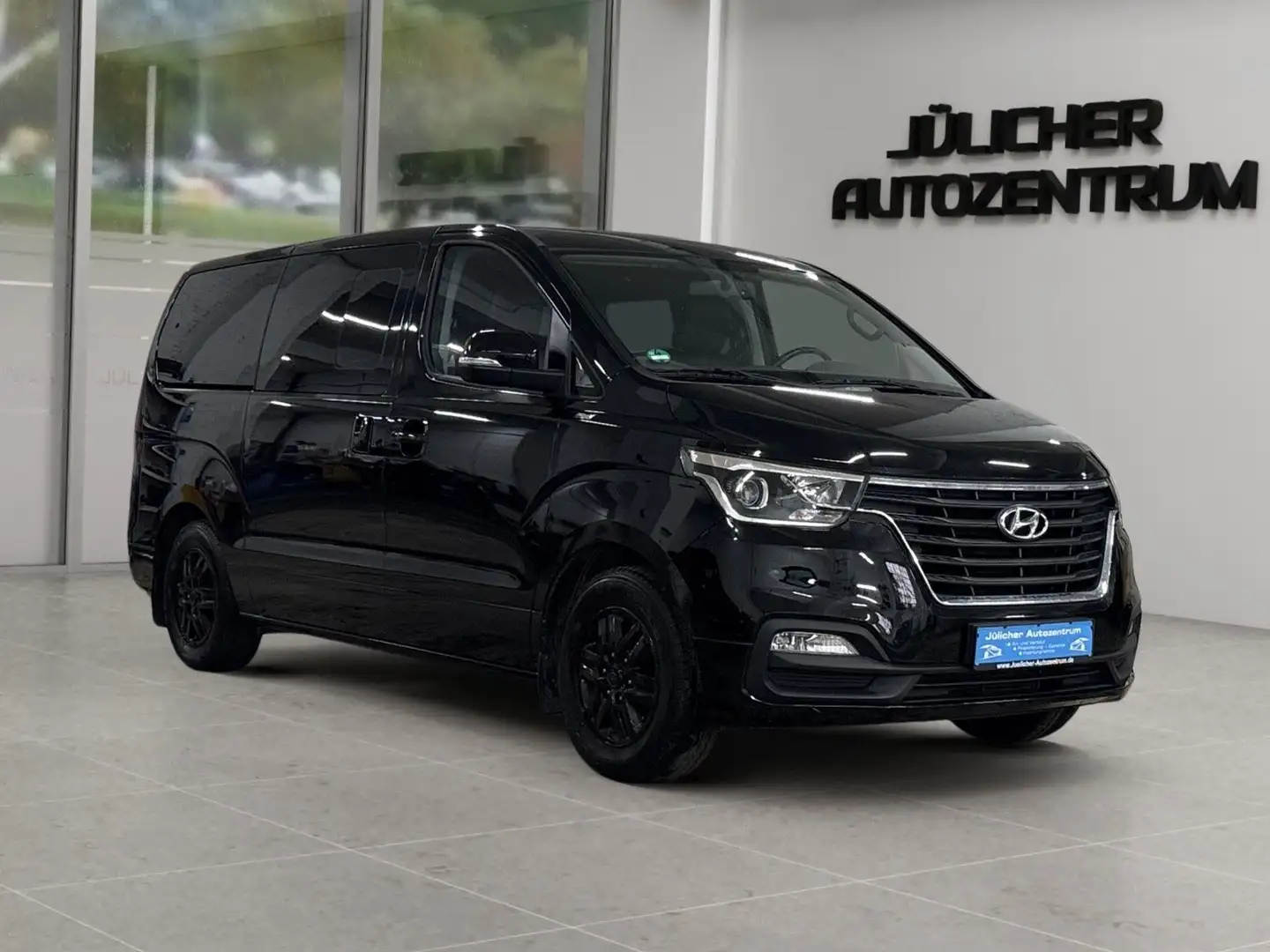 Hyundai H-1 Travel Automatik, 2.Hand, 2x Schiebetüren, Negro - 1