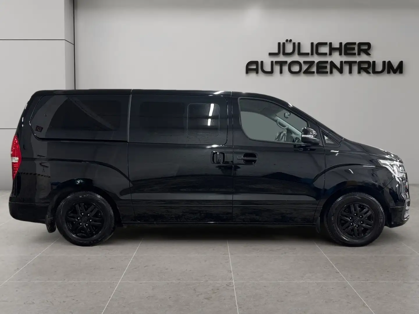 Hyundai H-1 Travel Automatik, 2.Hand, 2x Schiebetüren, Negro - 2