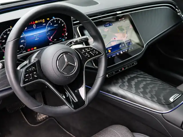 Mercedes-Benz E-Class view 16