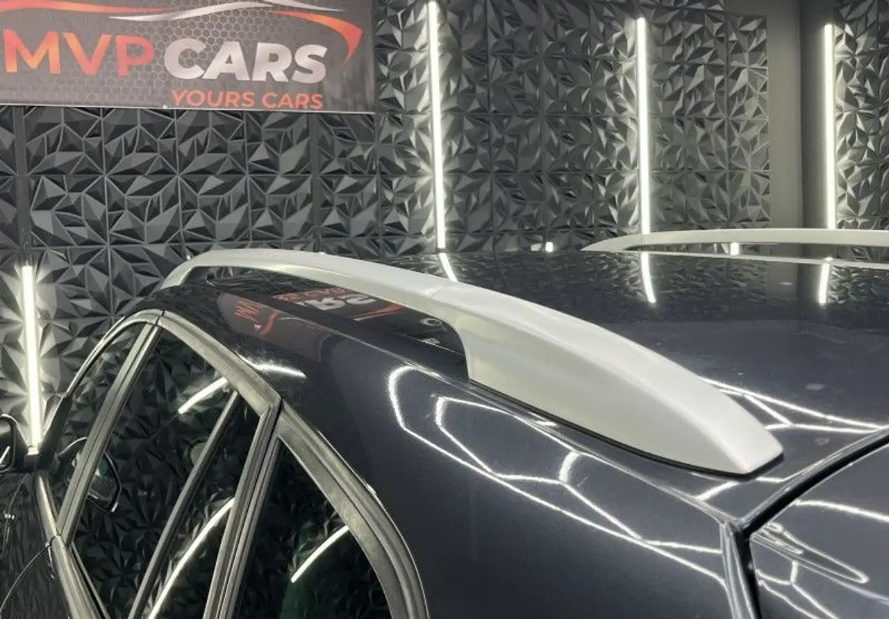 Renault Megane Grandtour — photo 30