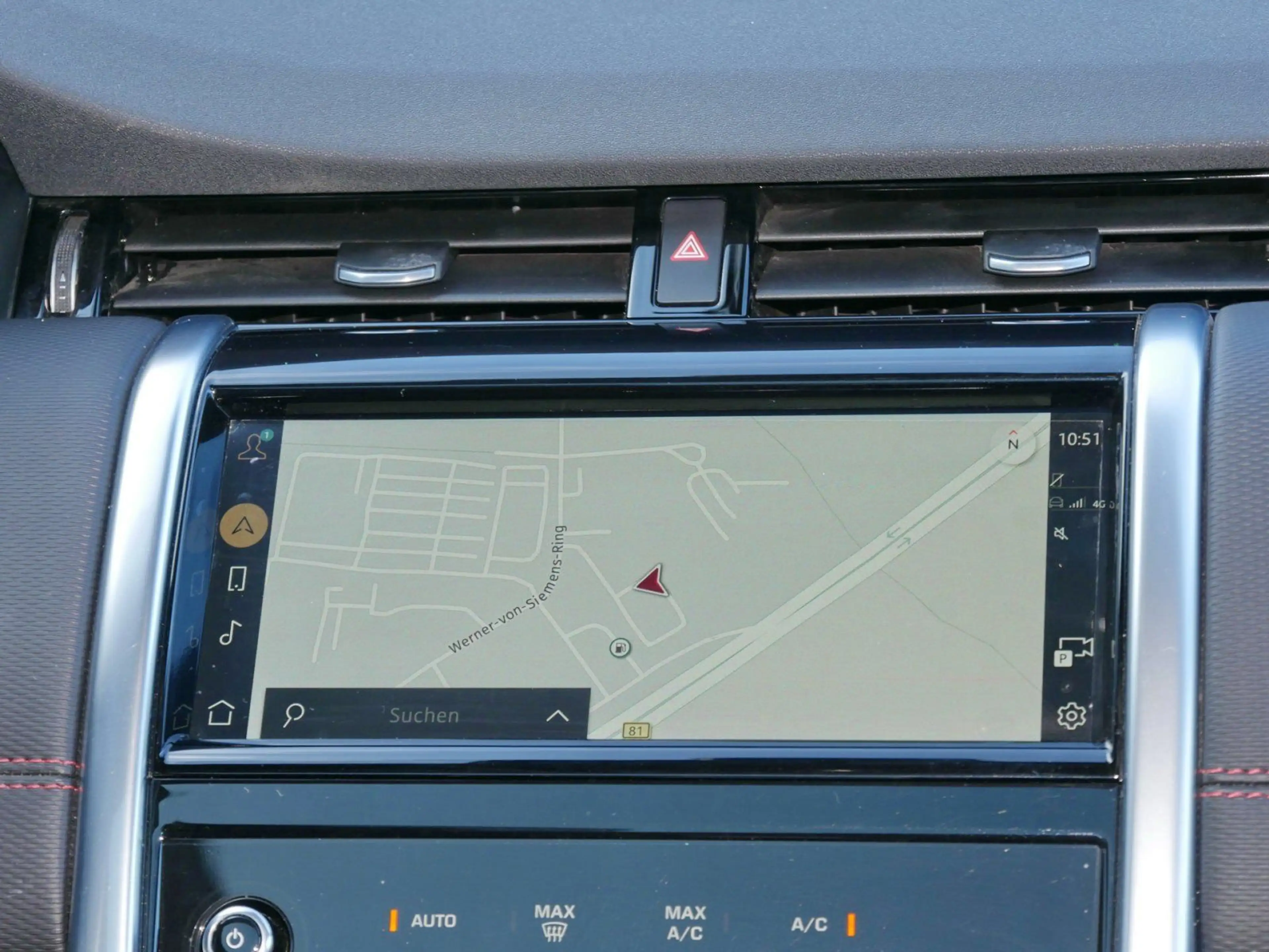 Land Rover Discovery Sport R-Dynamic S — photo 10