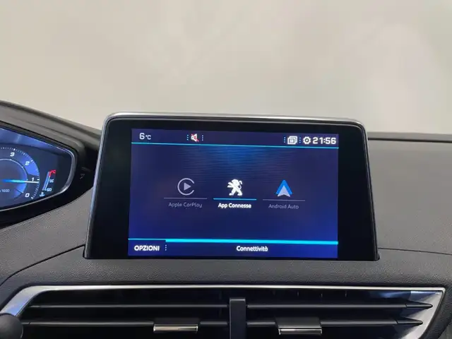 Peugeot 3008 view 11