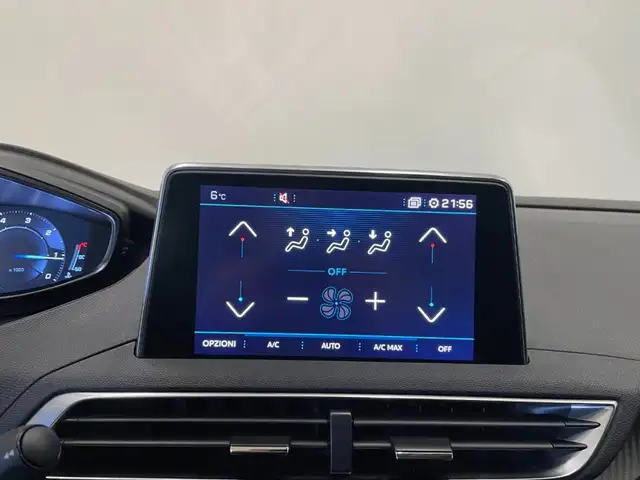 Peugeot 3008 view 12