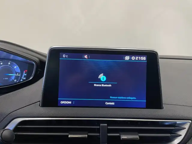 Peugeot 3008 view 10