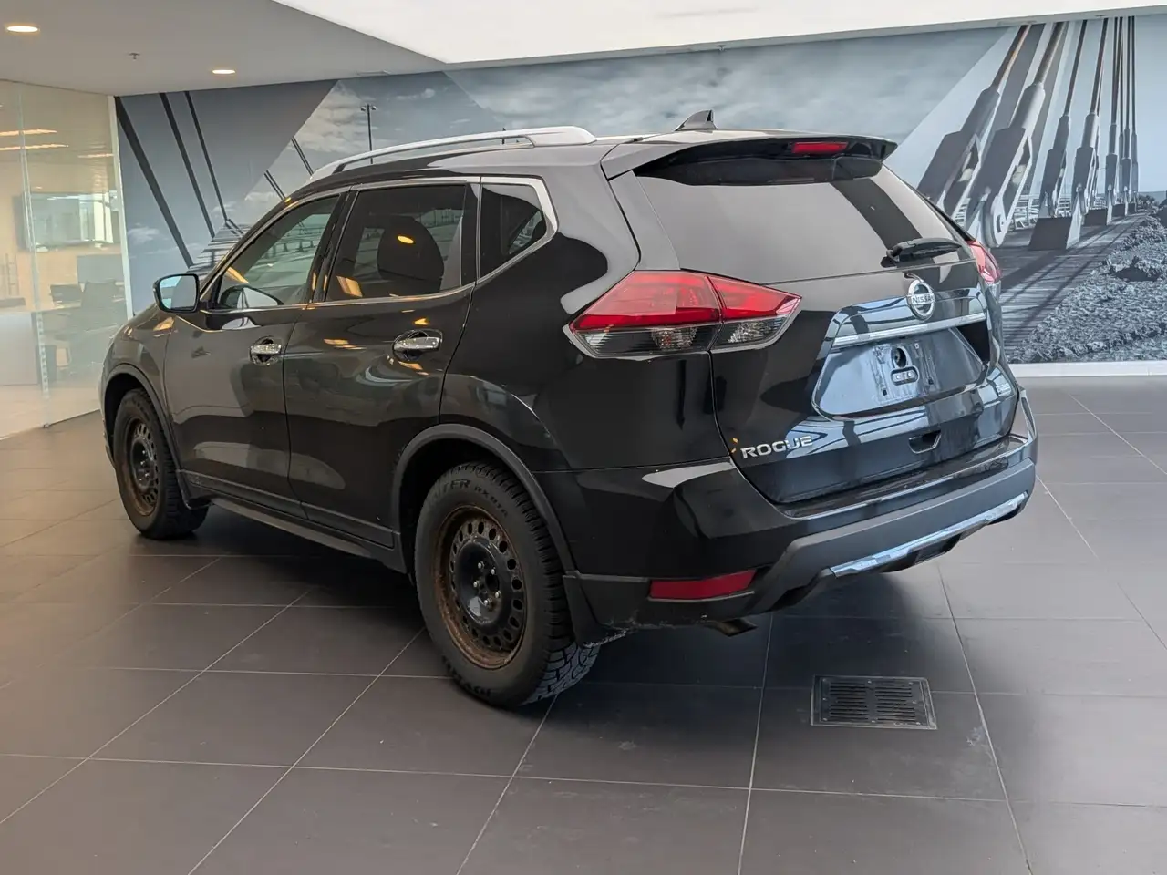 Nissan Rogue снимка Nissan Rogue