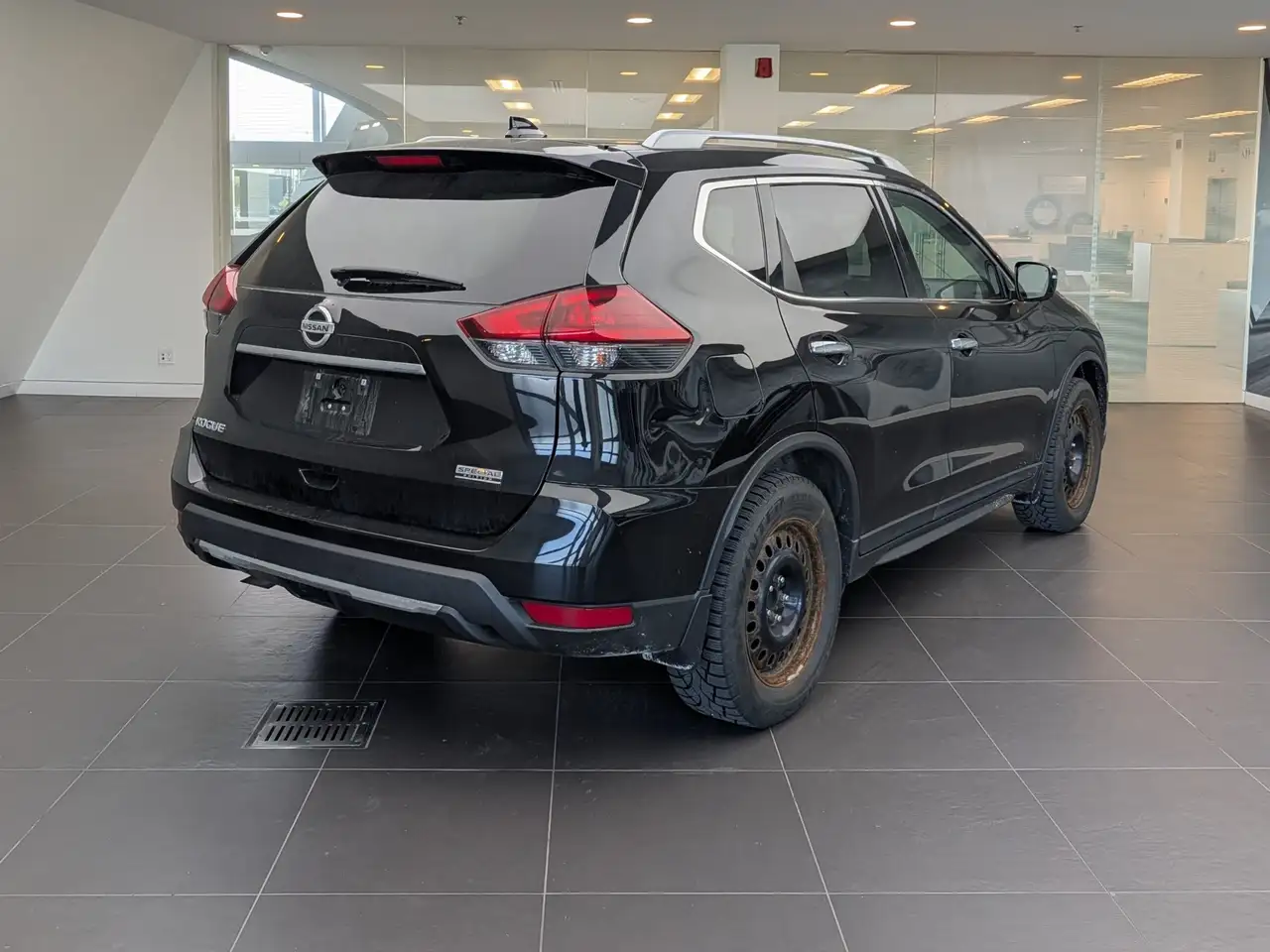 Nissan Rogue снимка Nissan Rogue