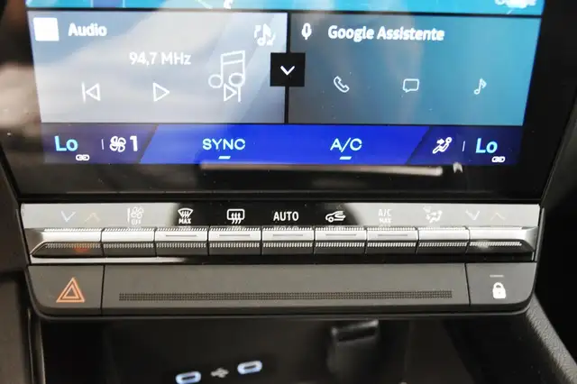 Renault Austral view 13