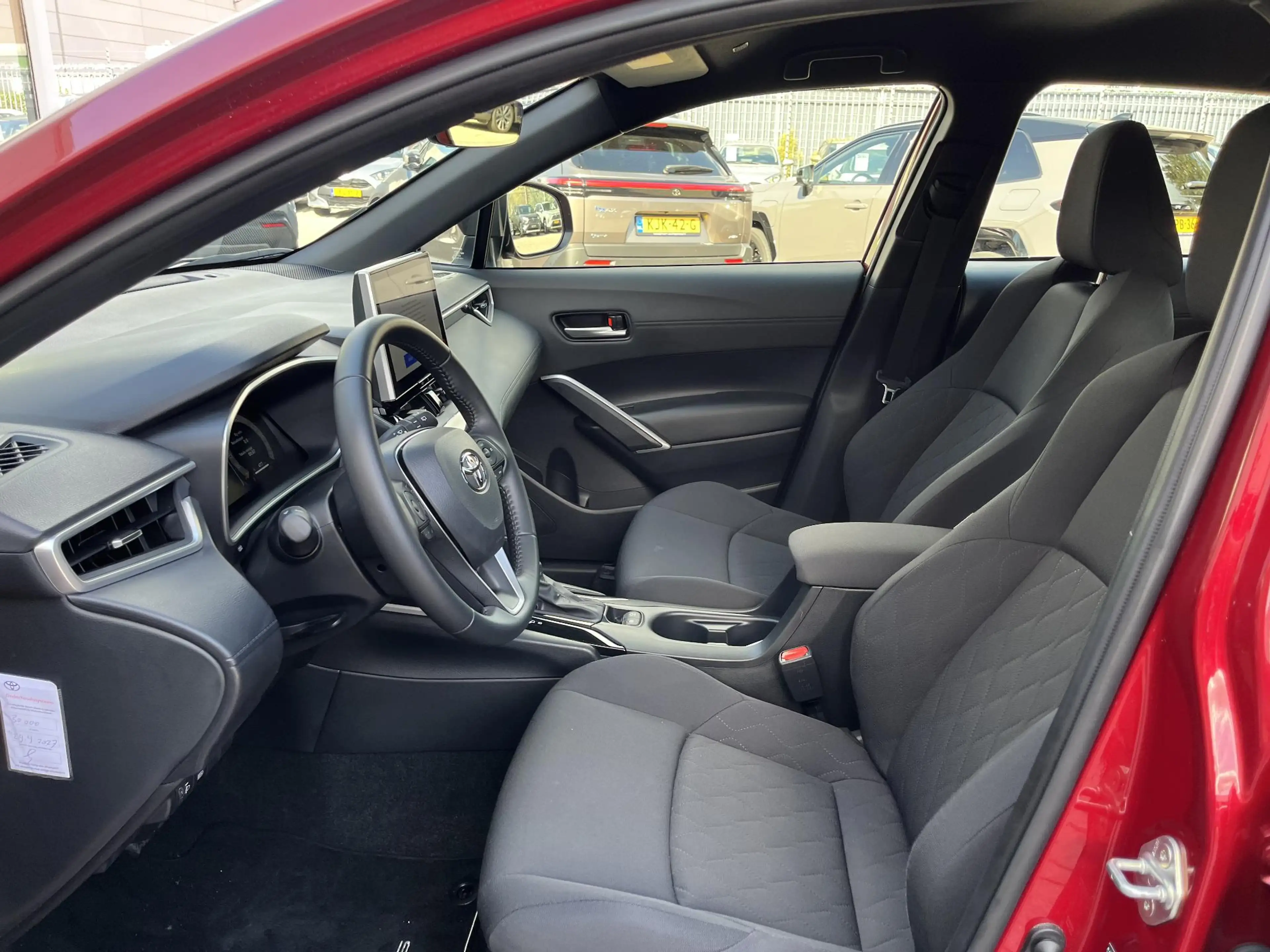Toyota Corolla Cross Hybrid 140 Active — photo 14