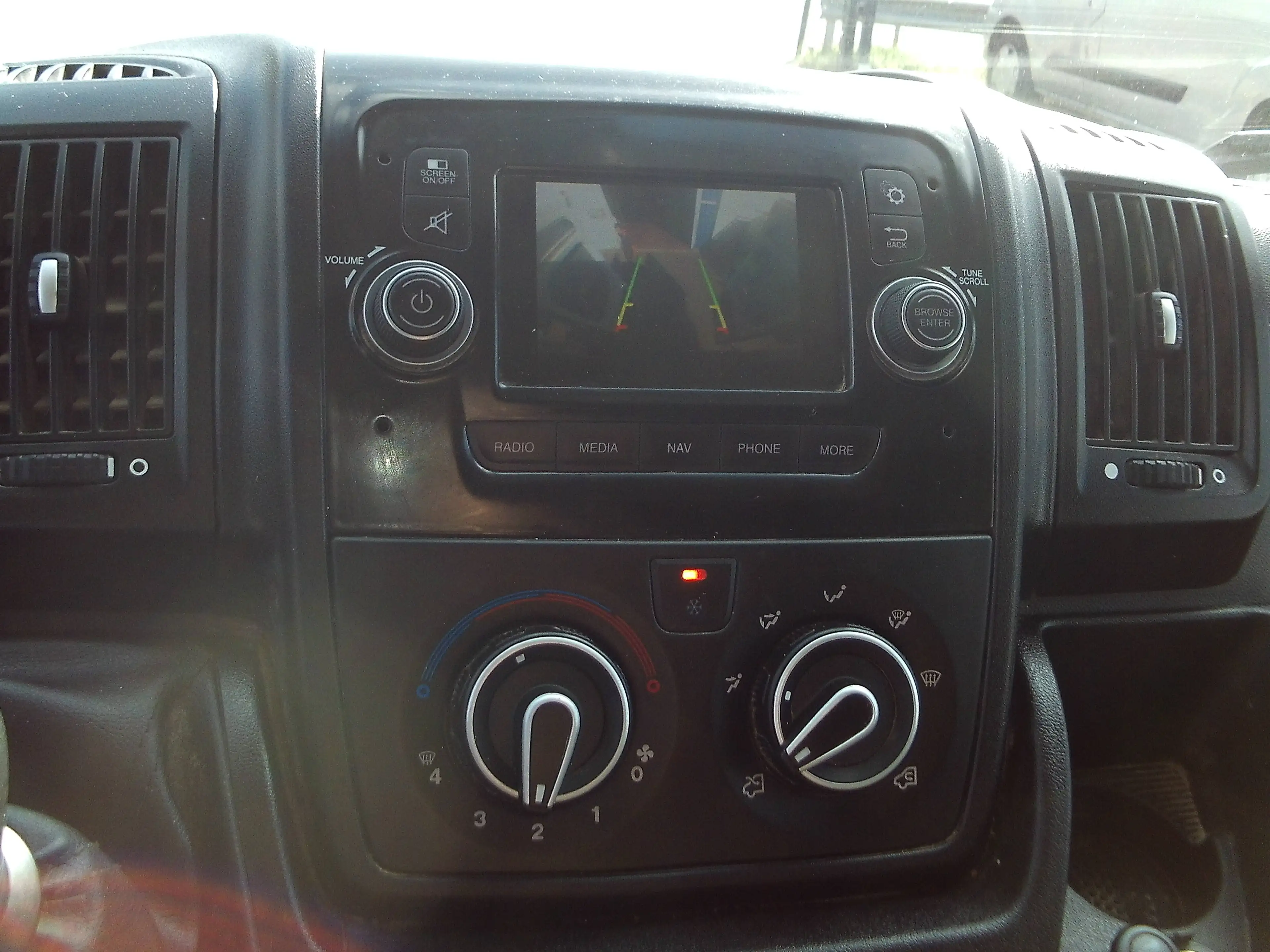 Peugeot Boxer 2.2 BlueHDi L3H2 lichte schade vooraan..start en rijd.... — photo 8