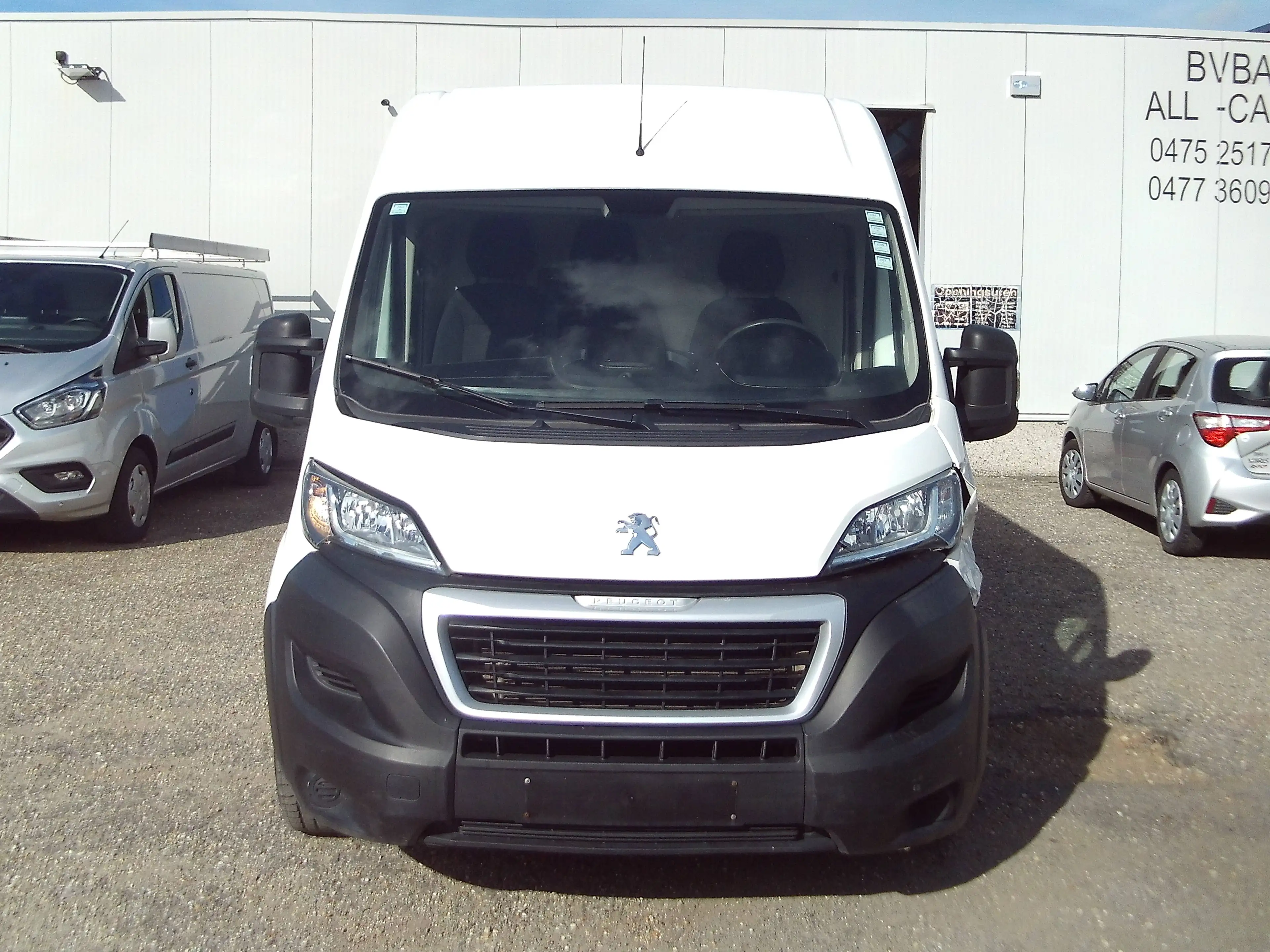 Peugeot Boxer 2.2 BlueHDi L3H2 lichte schade vooraan..start en rijd.... — photo 3