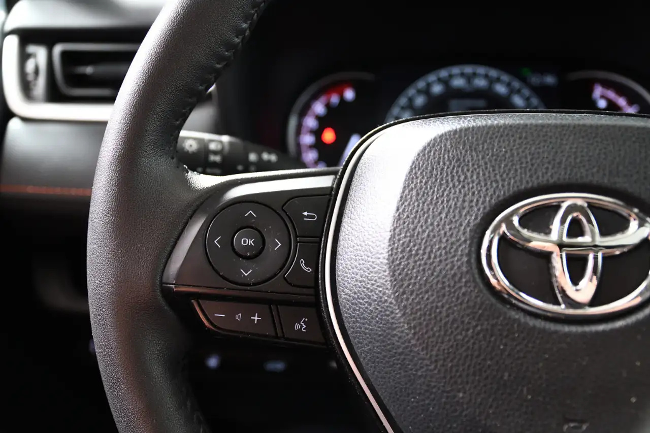 Toyota RAV 4 снимка Toyota RAV 4