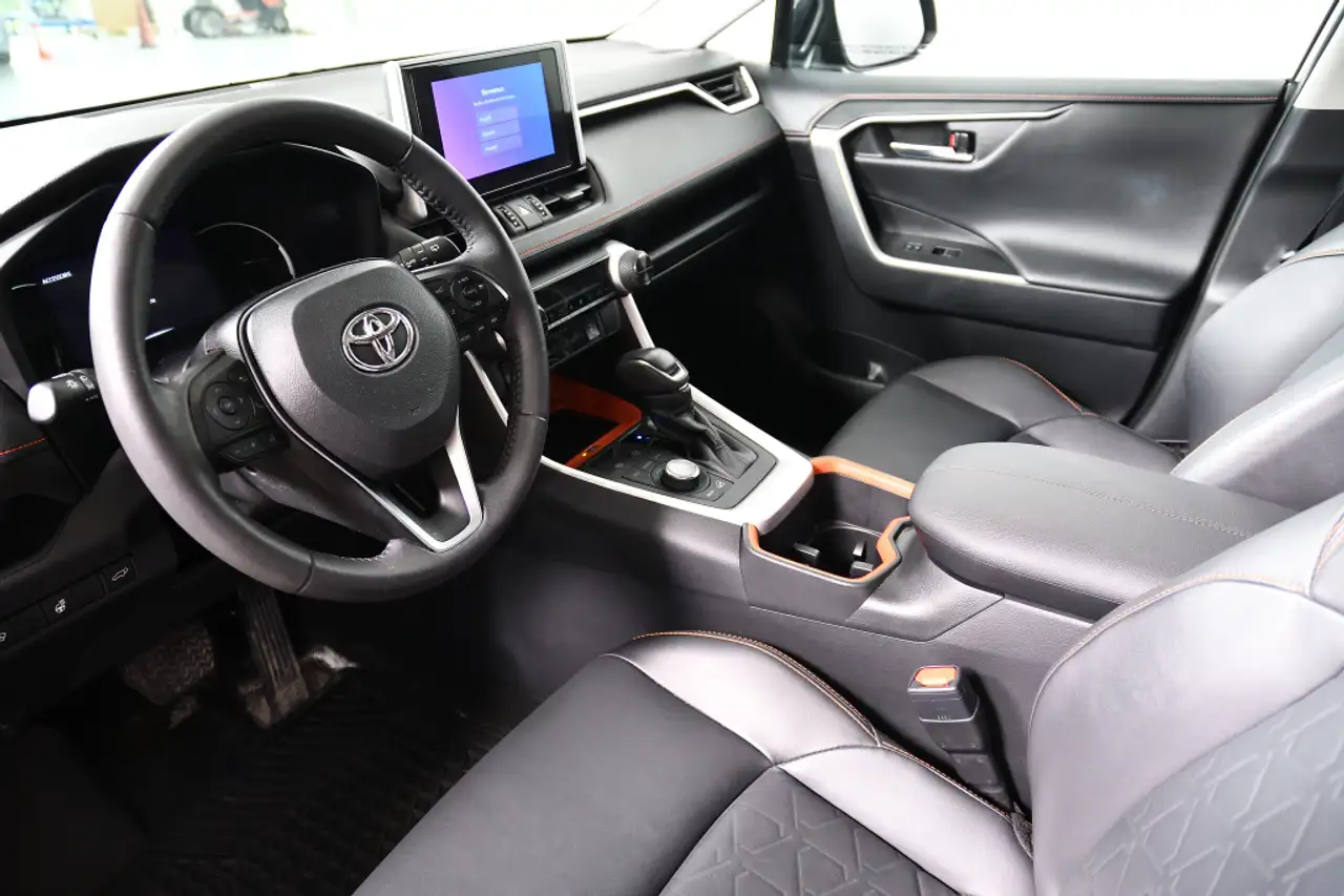 Toyota RAV 4 снимка Toyota RAV 4