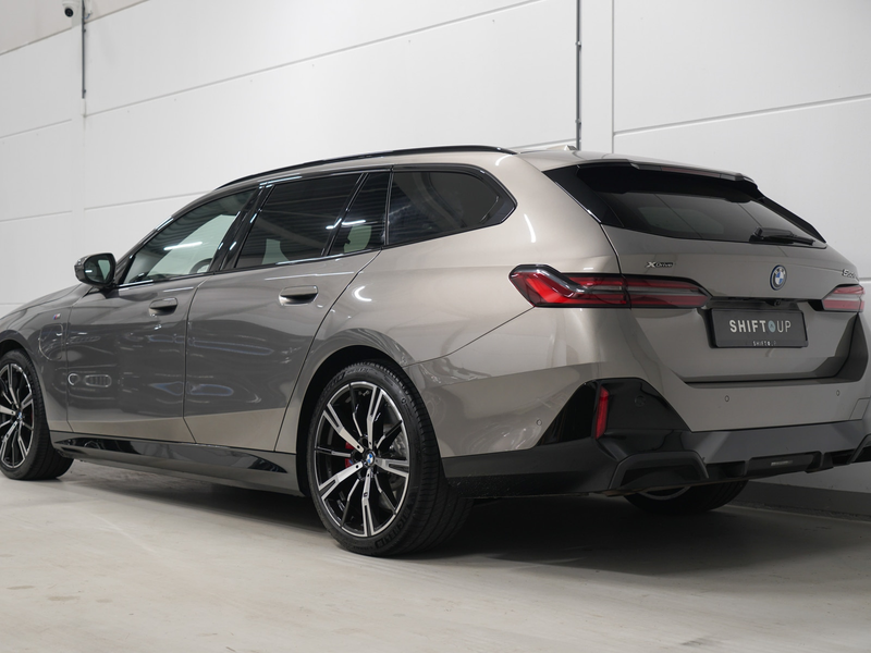 BMW 550 5-serie Touring 550e xDrive M-Sport — photo 6