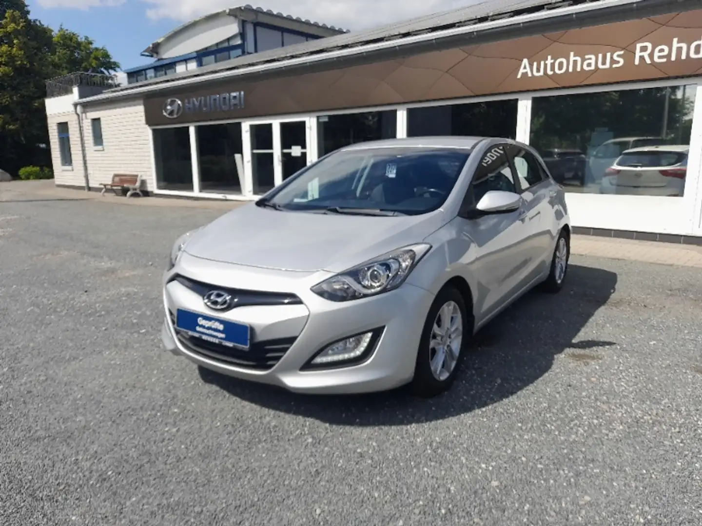 Hyundai i30 1.4 Classic FIFA World Cup Silver Edition Silber - 1