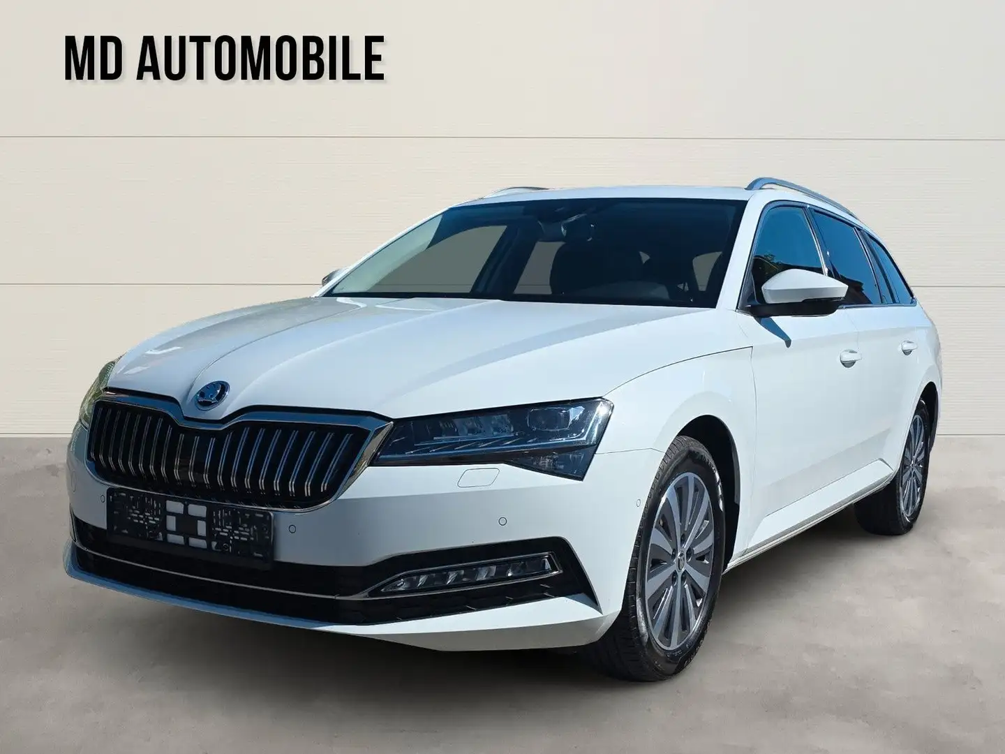 Skoda Superb Combi Style Panorama LED Navi Weiß - 1