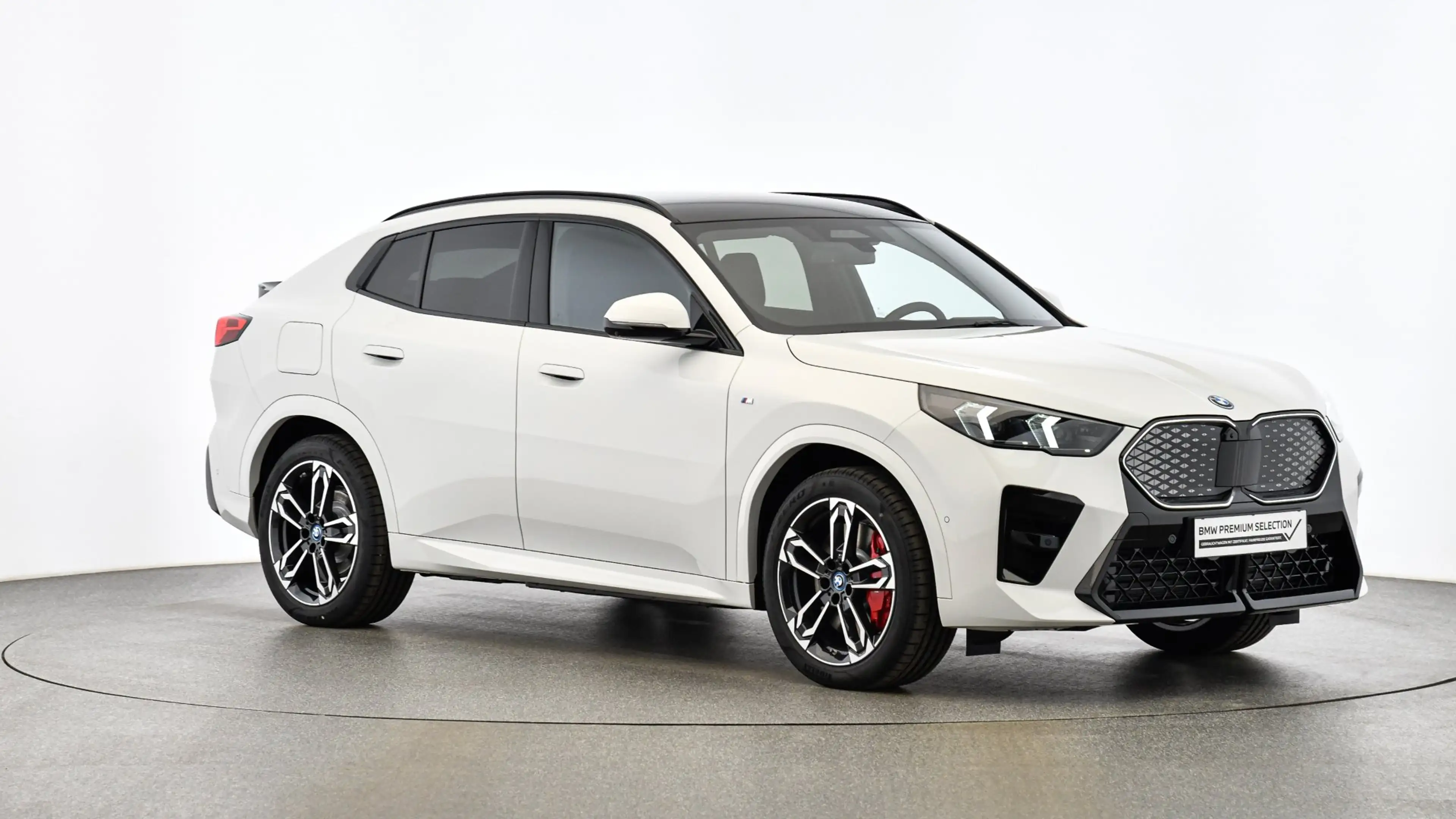 BMW iX2 eDrive20 — photo 7