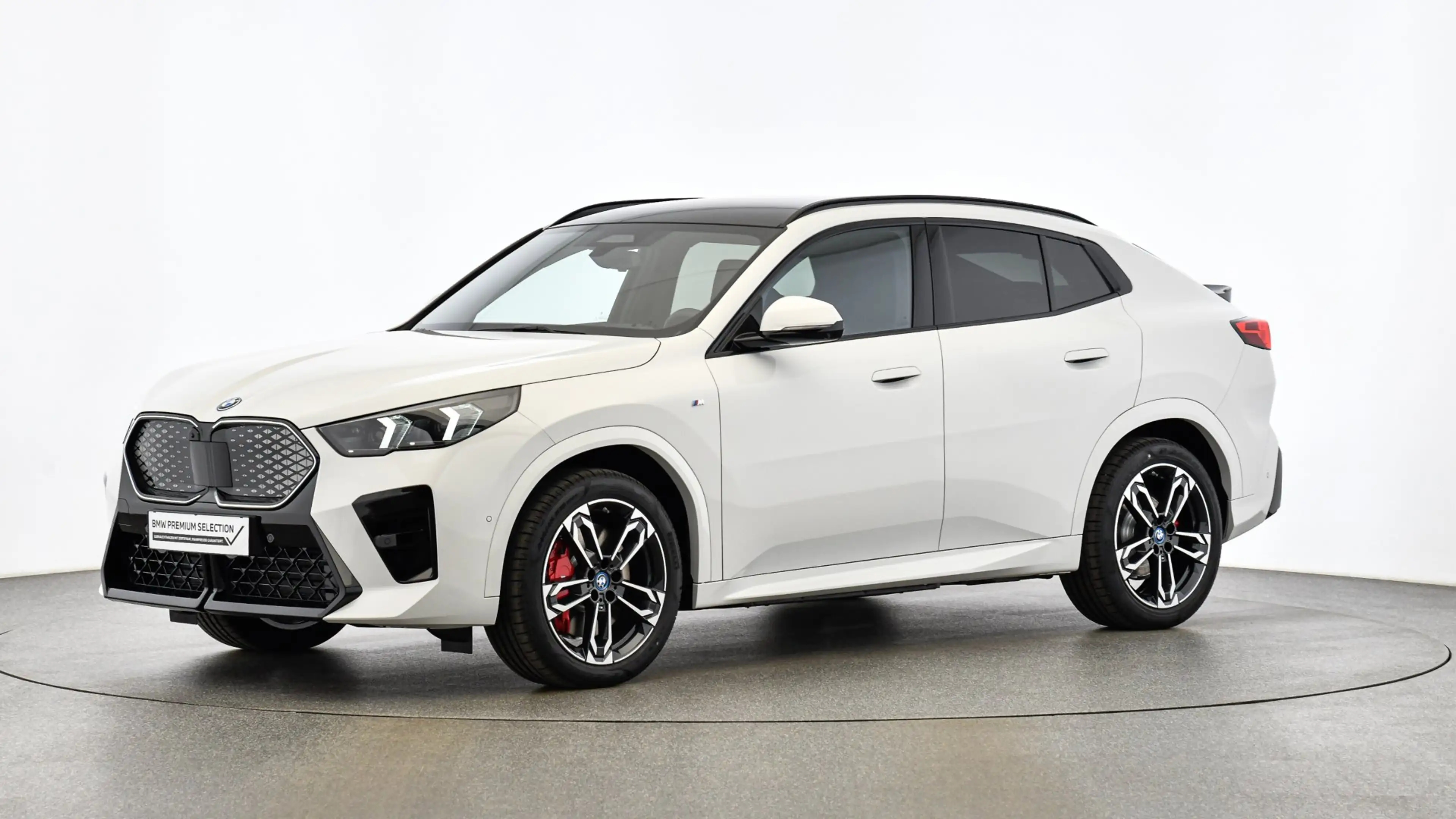 BMW iX2 eDrive20 — photo 5
