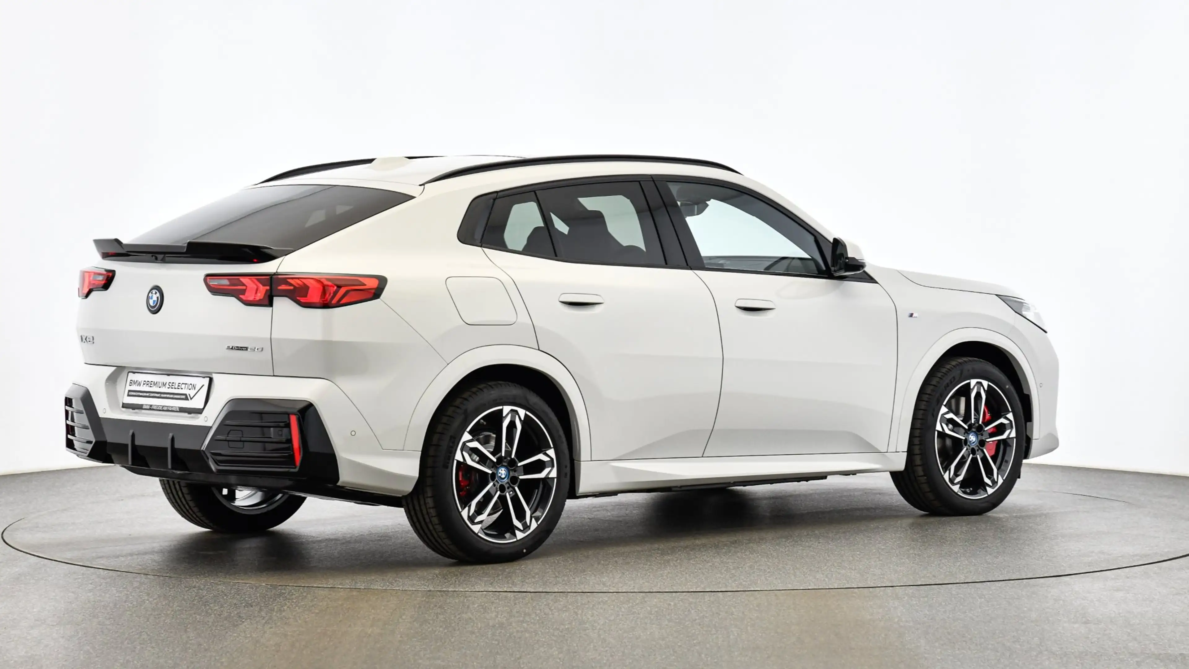 BMW iX2 eDrive20 — photo 9