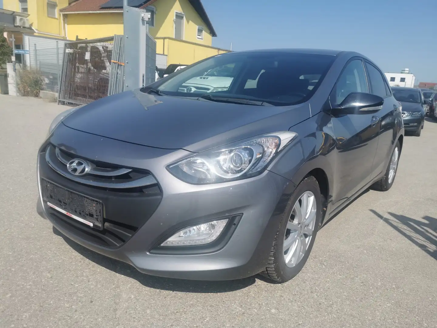 Hyundai i30 Grau - 1