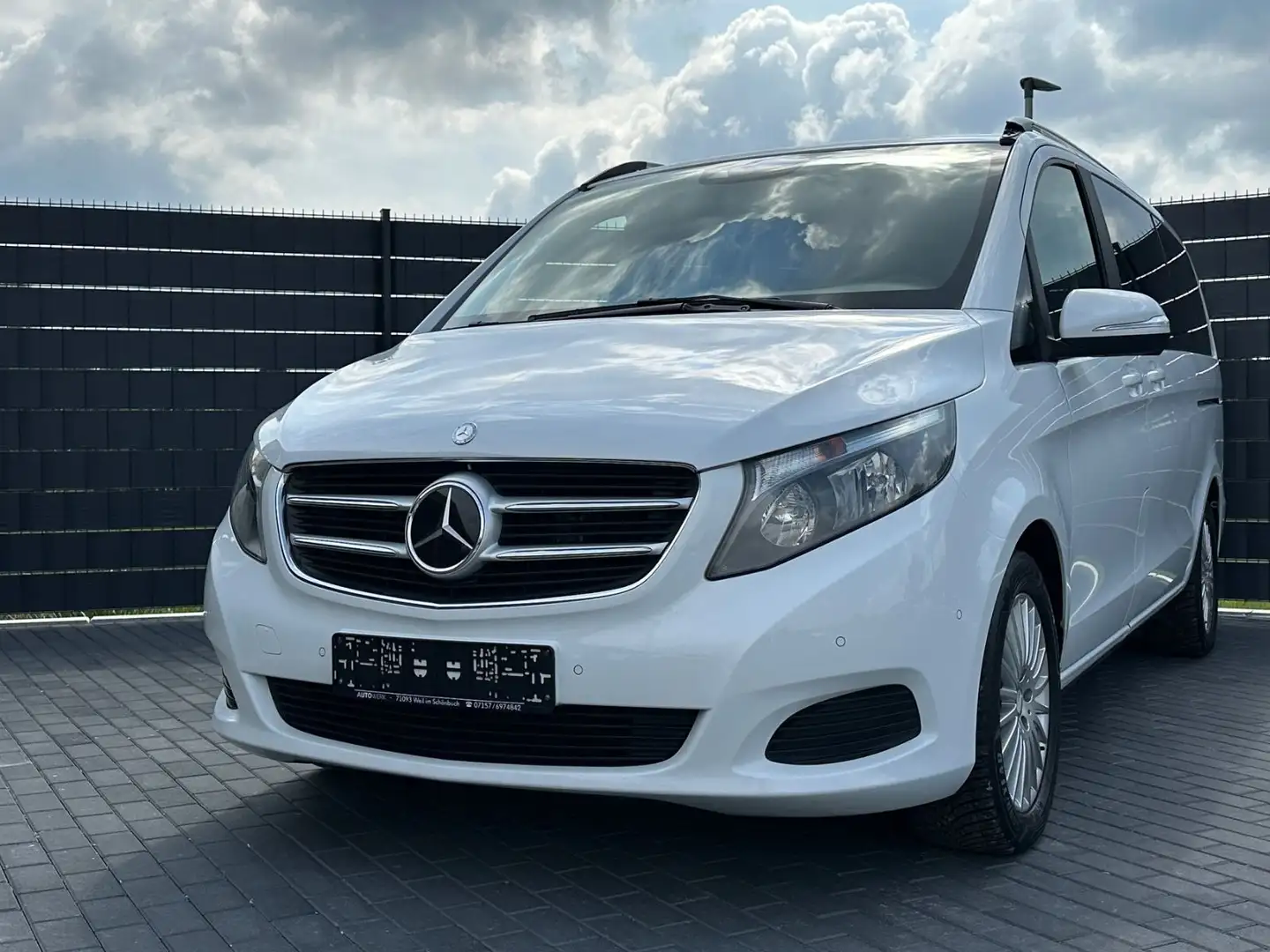 Mercedes-Benz V 250 d Edition Lang*7G*COMAND*CAM*AHK*7-SITZE Bianco - 1
