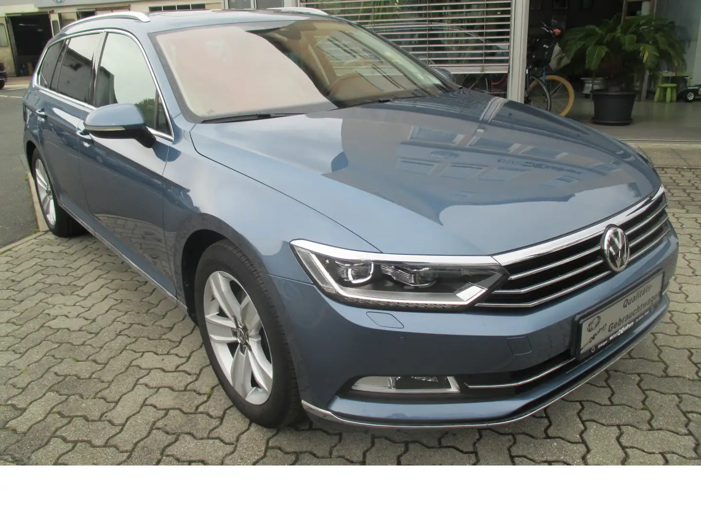Volkswagen Passat Variant Highl. BMT STDH/ Pano/ DCC/ AHK/ ACC/ Side/ etc. Blau - 1