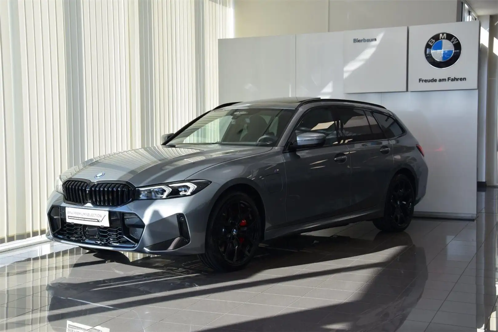 BMW 330 e xDrive Gris - 1