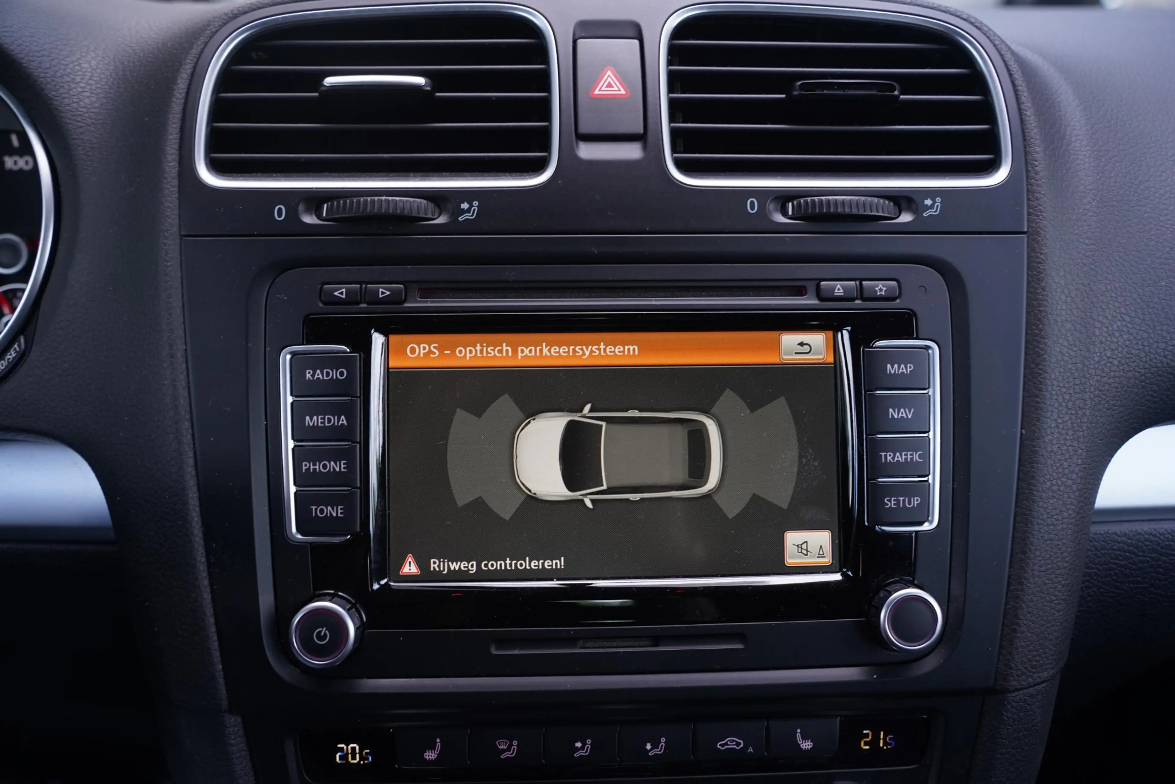Volkswagen Golf Cabriolet 1.4 TSI navigatie climate-controle electr.pakket e — photo 49