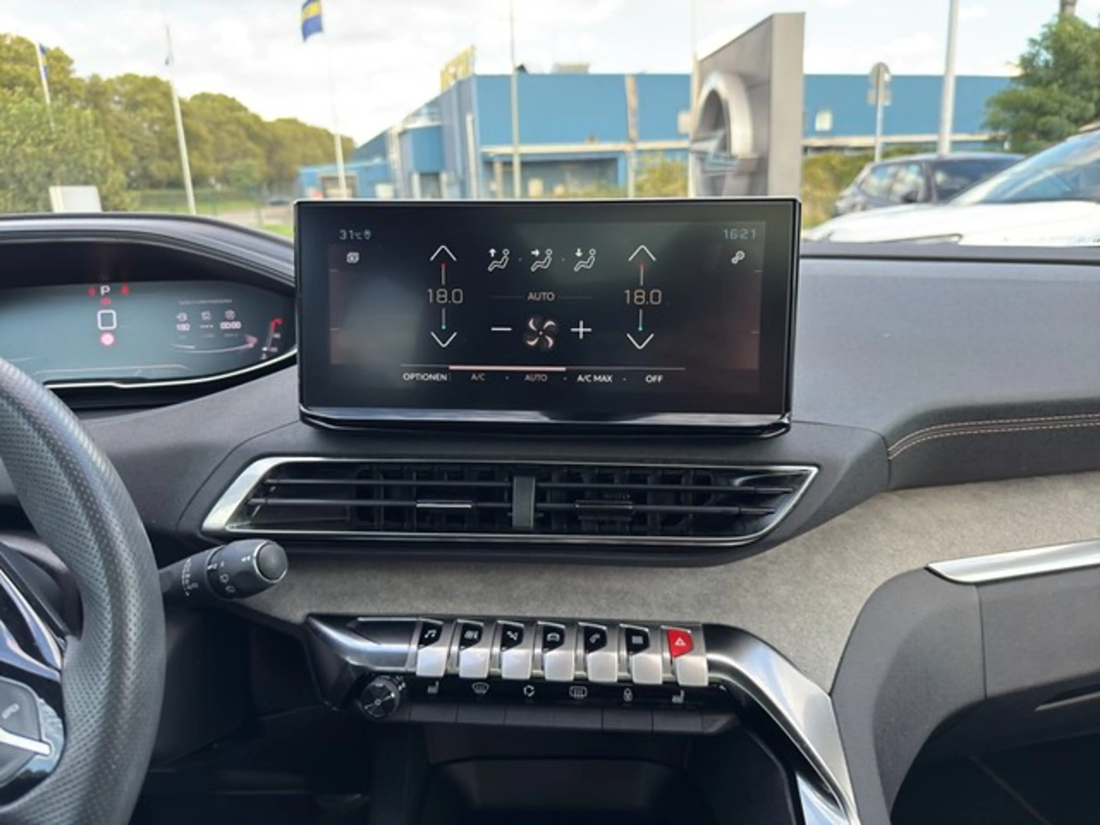 Peugeot 3008 GT PureTech 130 EAT8 PANO+PDC+CAM+NAVI+LED+ACC+ — photo 12