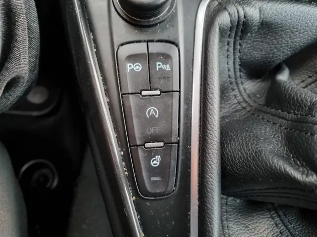 Ford Focus view 13