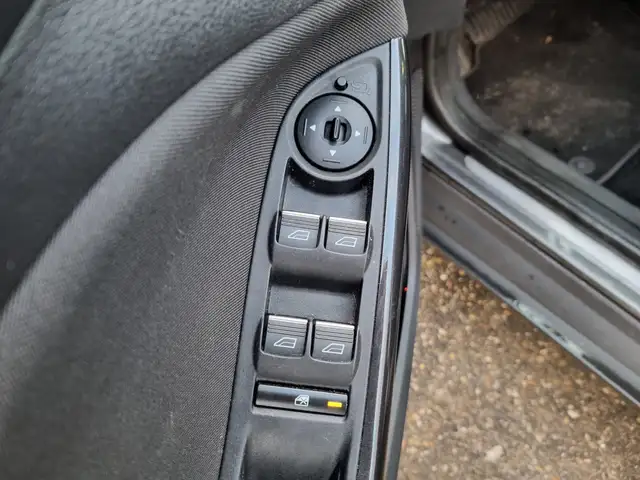 Ford Focus view 24