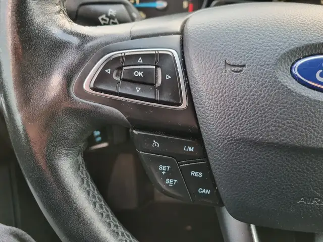 Ford Focus view 23