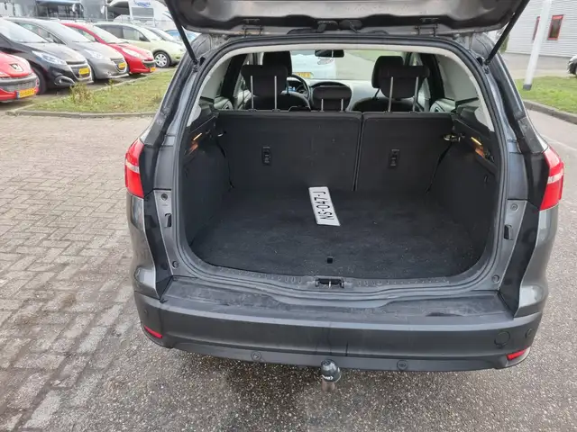 Ford Focus view 7