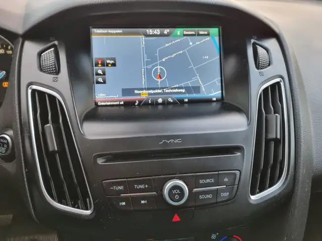 Ford Focus view 14