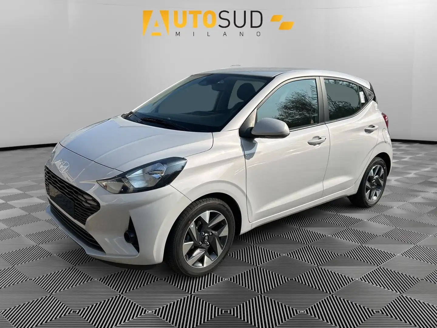 Hyundai i10 III 2023 1.0 Gpl Connectline 61cv Gris - 1