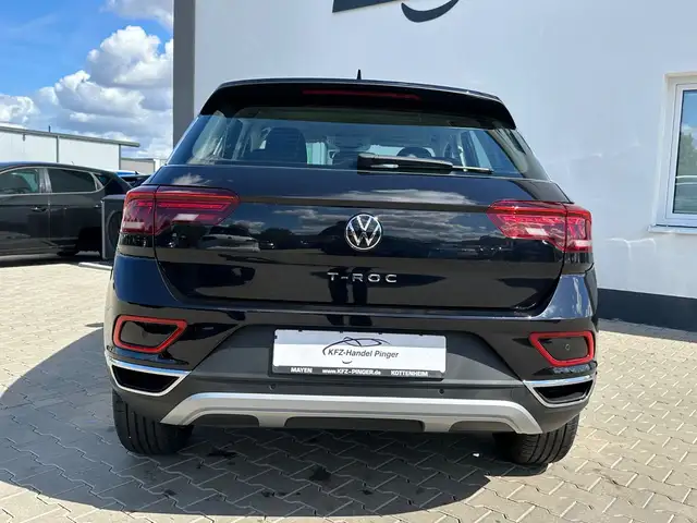 Volkswagen T-Roc view 7