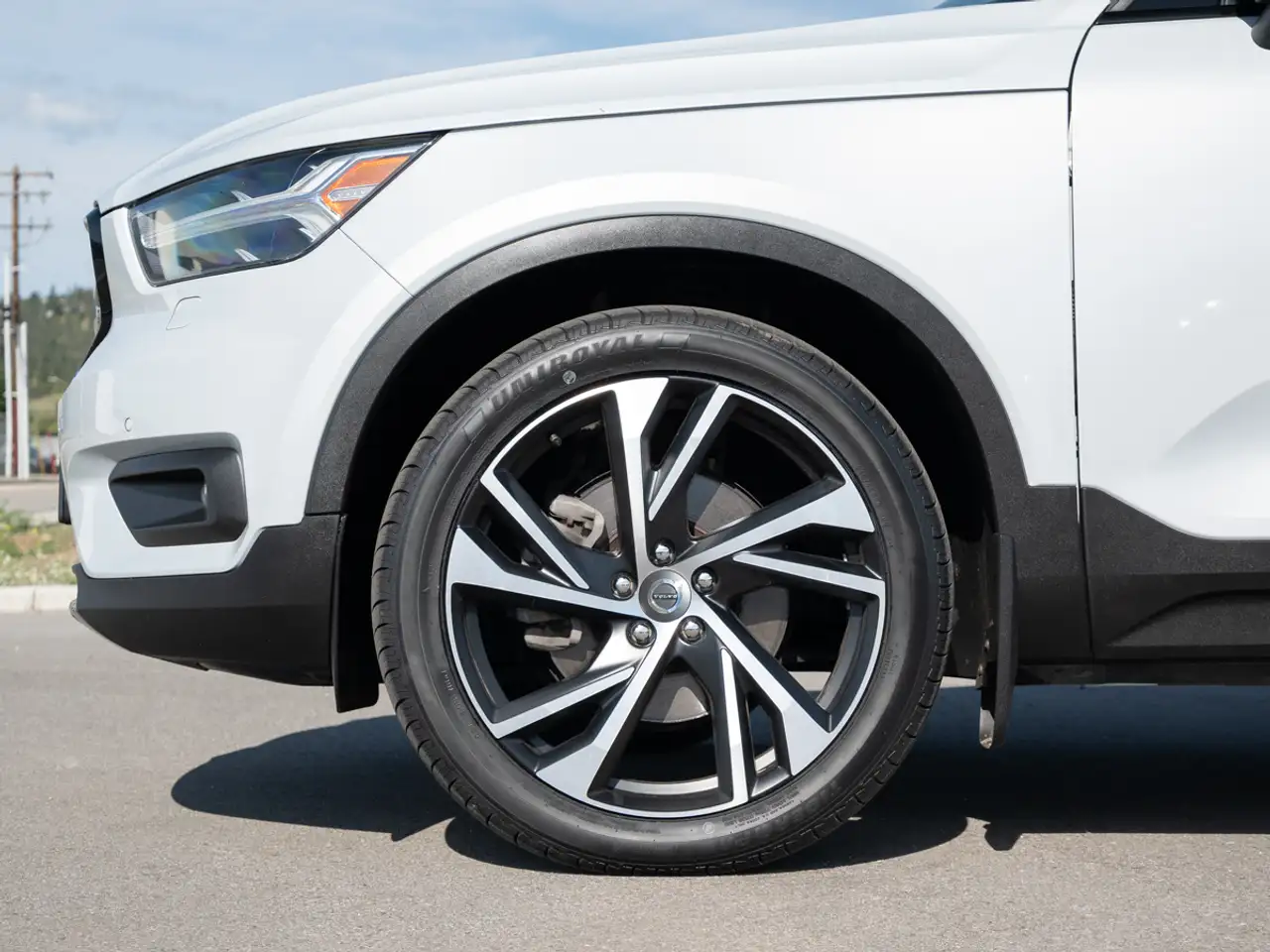 Volvo XC40 photo Volvo XC40