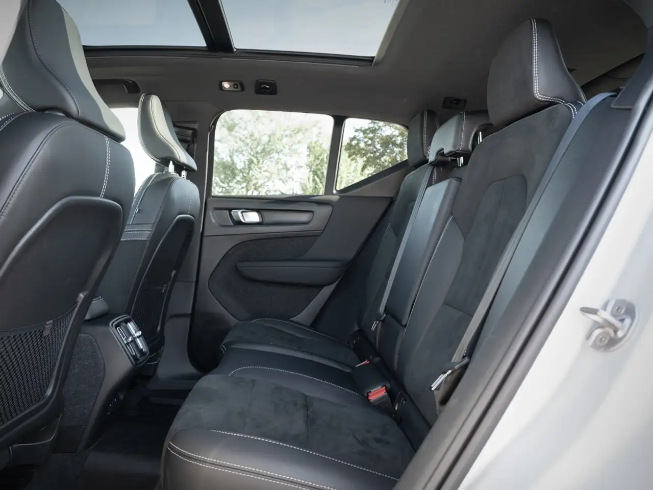 Volvo XC40 photo Volvo XC40