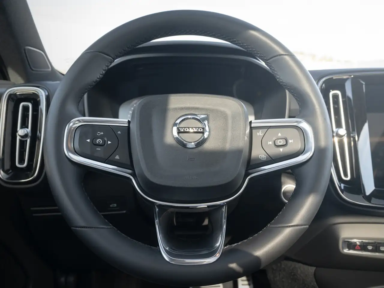 Volvo XC40 photo Volvo XC40