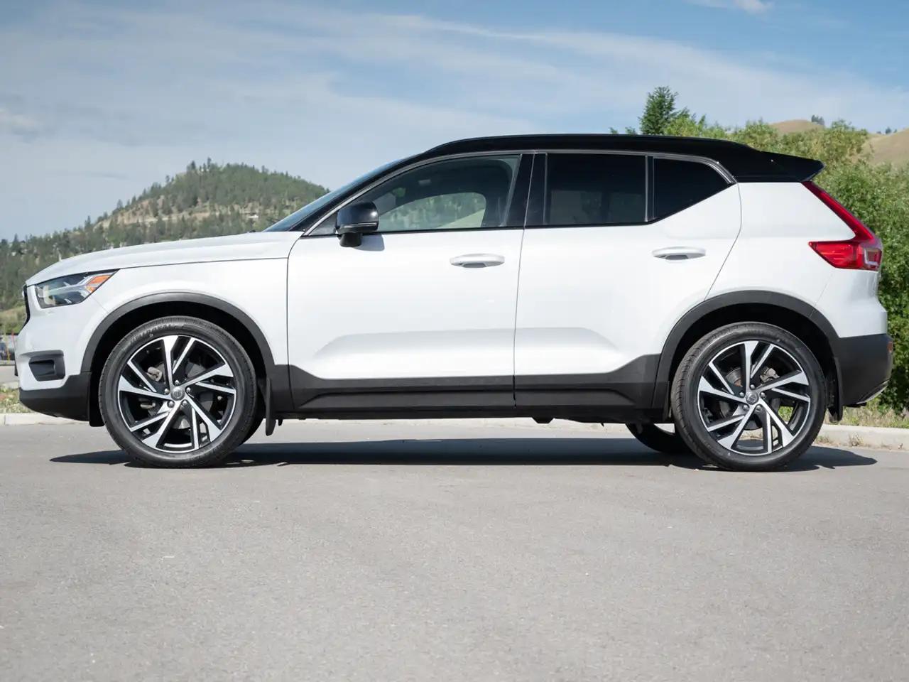 Volvo XC40 photo Volvo XC40