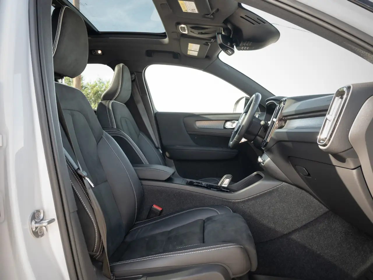 Volvo XC40 photo Volvo XC40